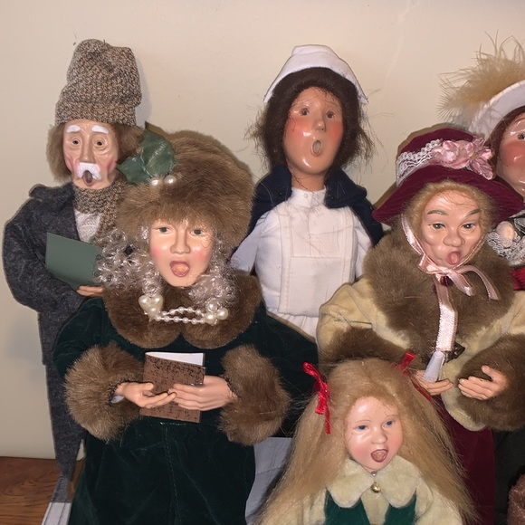 The Carolers - 9 Figures - Picture 4 of 9